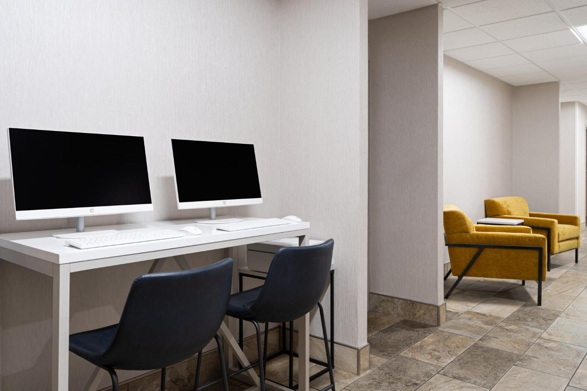 Hotel Holiday Sioux Falls-city Center By Ihg