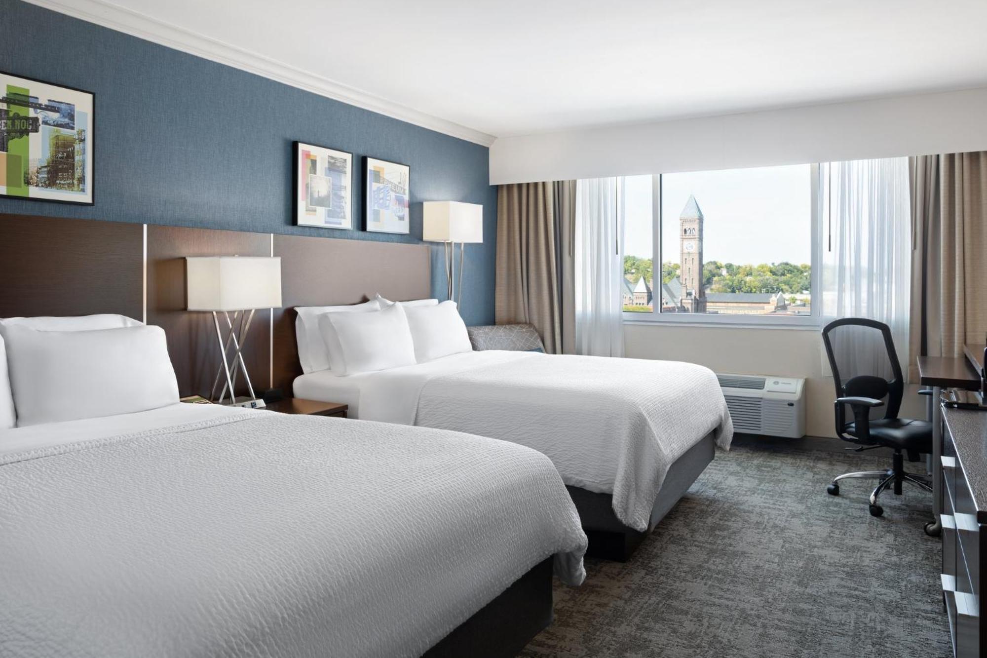 Holiday Sioux Falls-city Center By Ihg Hotel 3*